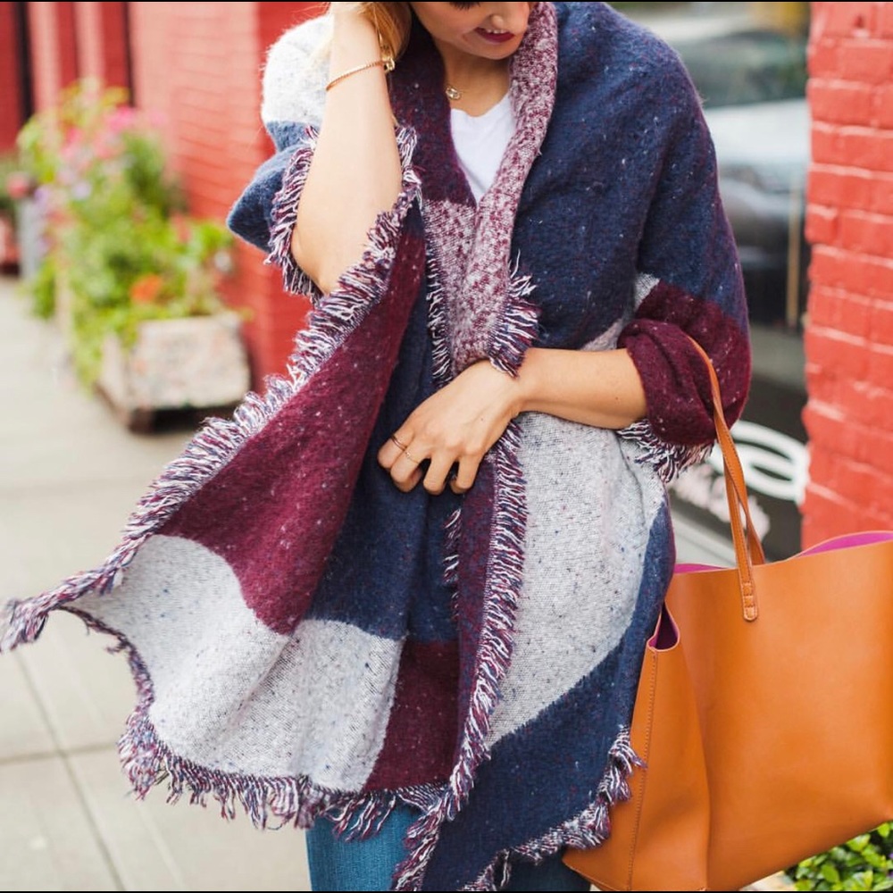 H&M Scarf - Picture 3 of 3
